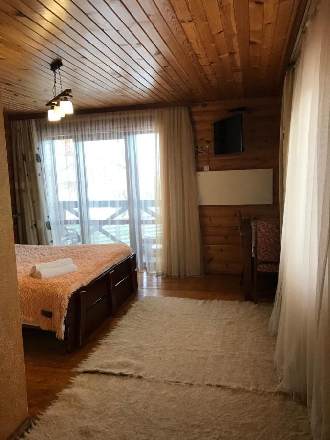 4 Cезони Hotel Yaremche Eksteriør billede