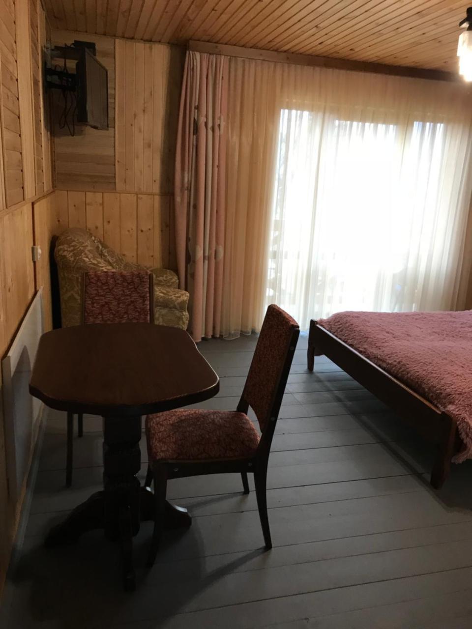 4 Cезони Hotel Yaremche Eksteriør billede